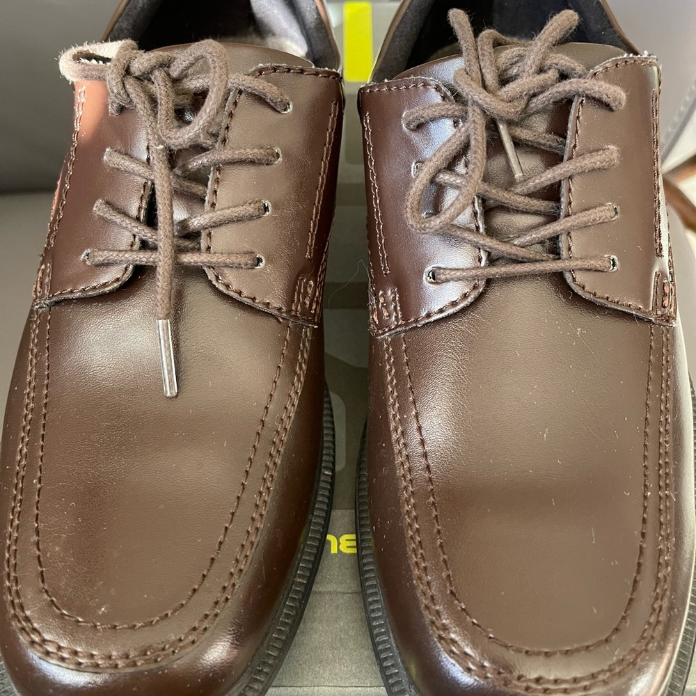 Men’s Kore Nunn Bush Bourbon Brown Shoes Sz 7.5.  Lightweight walking shoes.